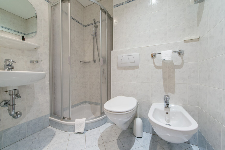 Bagno Hotel Nocker a Dobbiaco Alta Pusteria